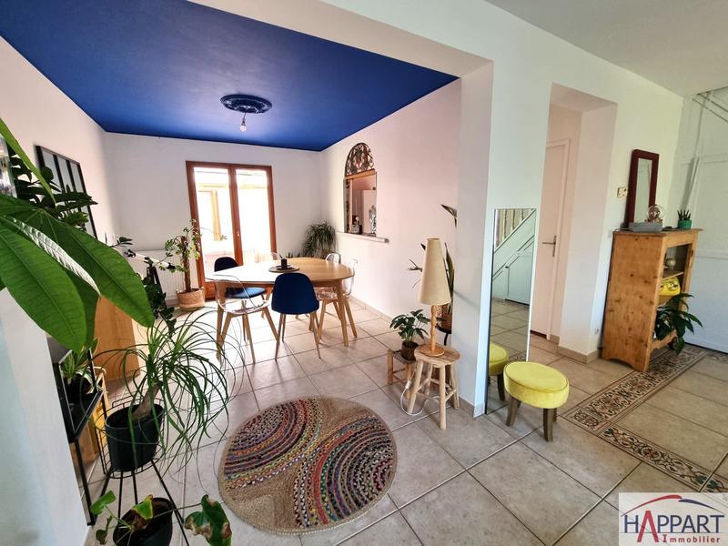 Maison - 180 m² - 7 pièces