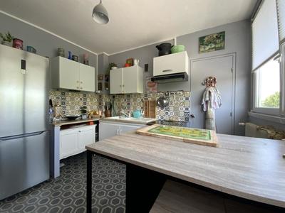 Appartement - 95 m² - 4 pièces