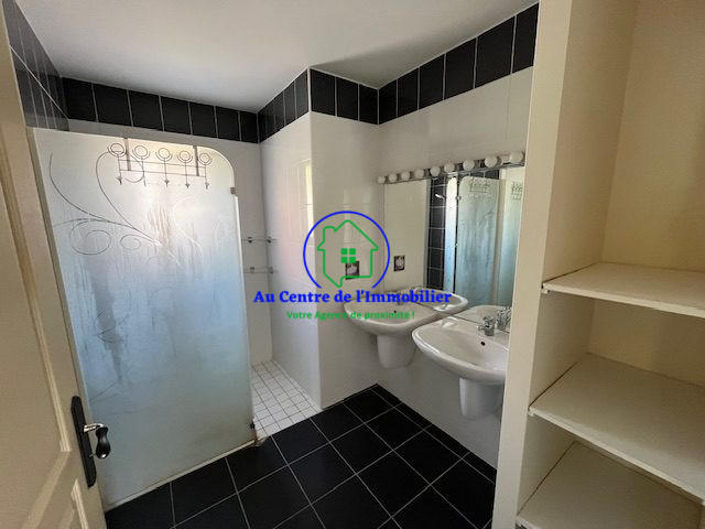 Maison - 92 m² - 5 pièces