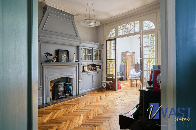 Maison ancienne - 250 m² - 8 pièces