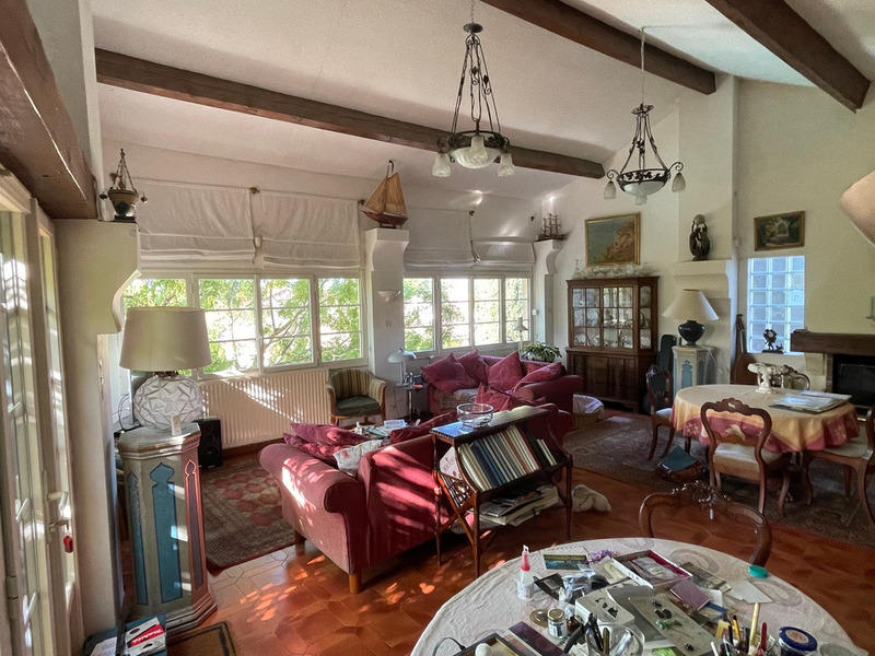 Maison - 205 m² - 7 pièces