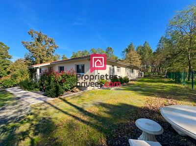 Maison - 200 m² - 7 pièces