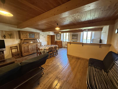 Propriété - 200 m² - 8 pièces