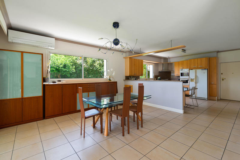 Maison - 196 m² - 5 pièces