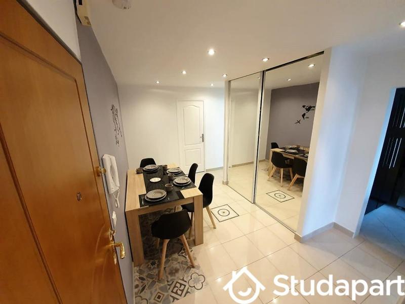 Chambre - 10 m² - 1 pièce