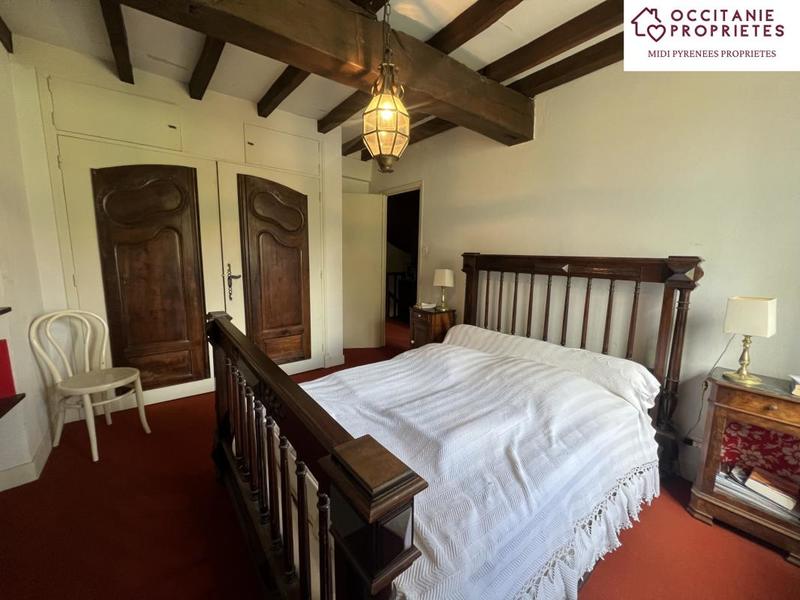 Propriété - 213 m² - 7 pièces