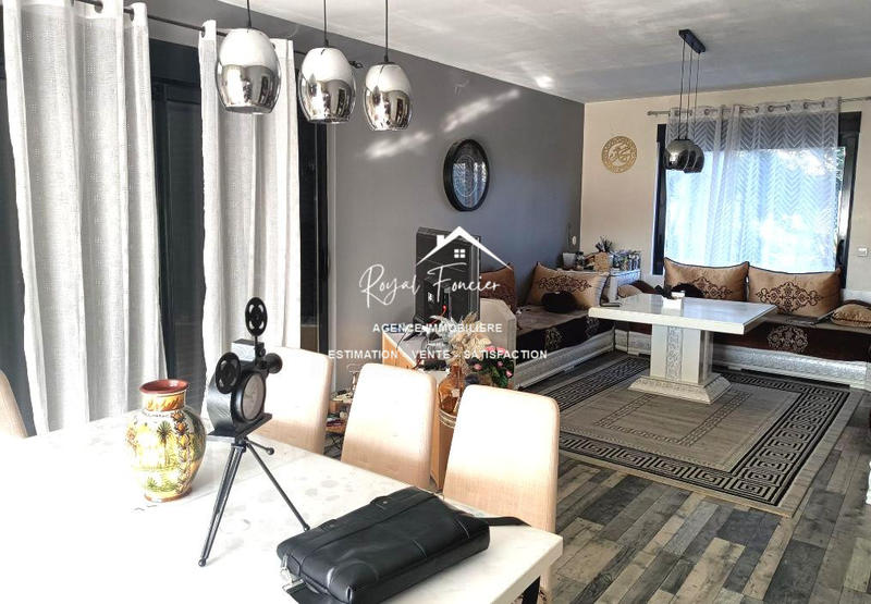 Maison traditionnelle - 200 m² - 8 pièces