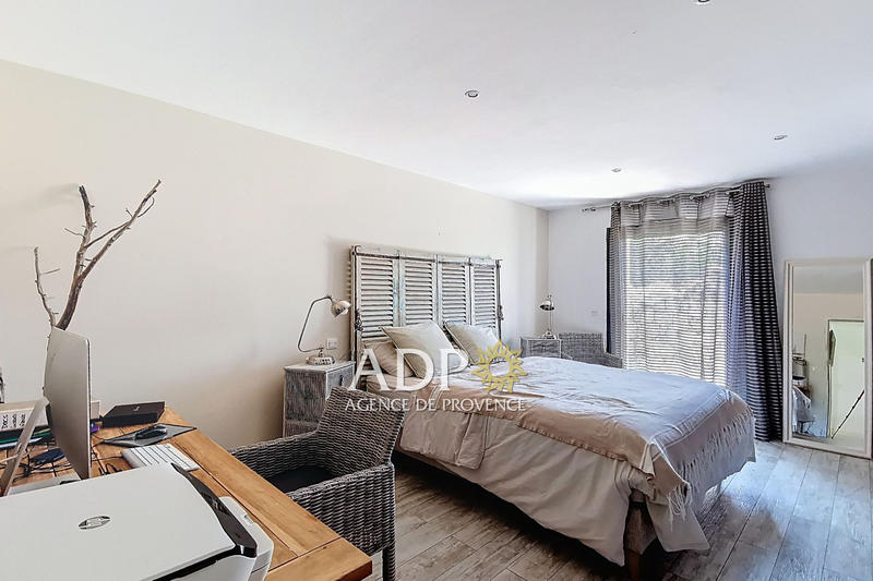 Maison contemporaine - 170 m² - 7 pièces