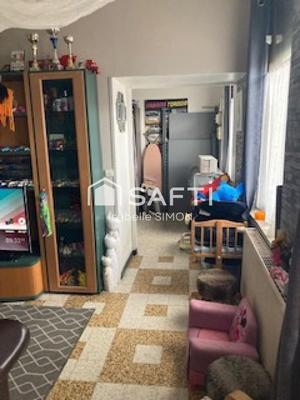 Maison - 217 m² - 8 pièces