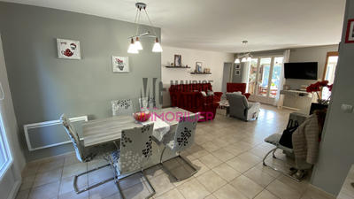 Villa - 95 m² - 5 pièces