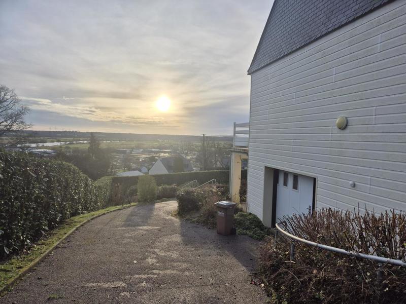 Maison - 122 m² - 4 pièces