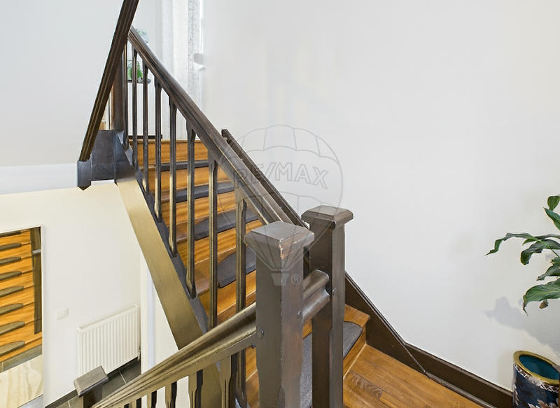 Maison jumelée - 180 m² - 7 pièces