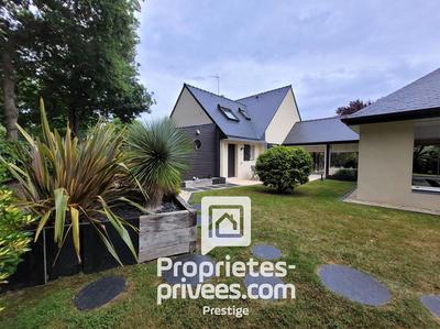 Demeure - 196 m² - 6 pièces