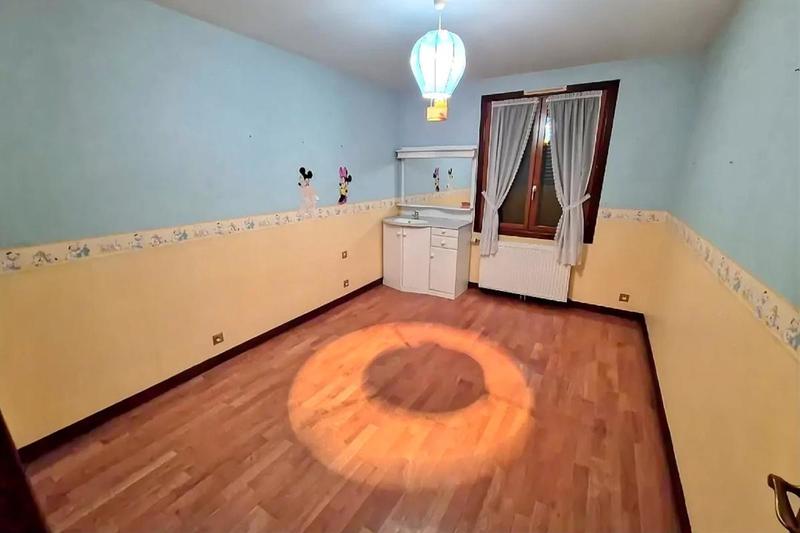 Maison - 460 m² - 14 pièces