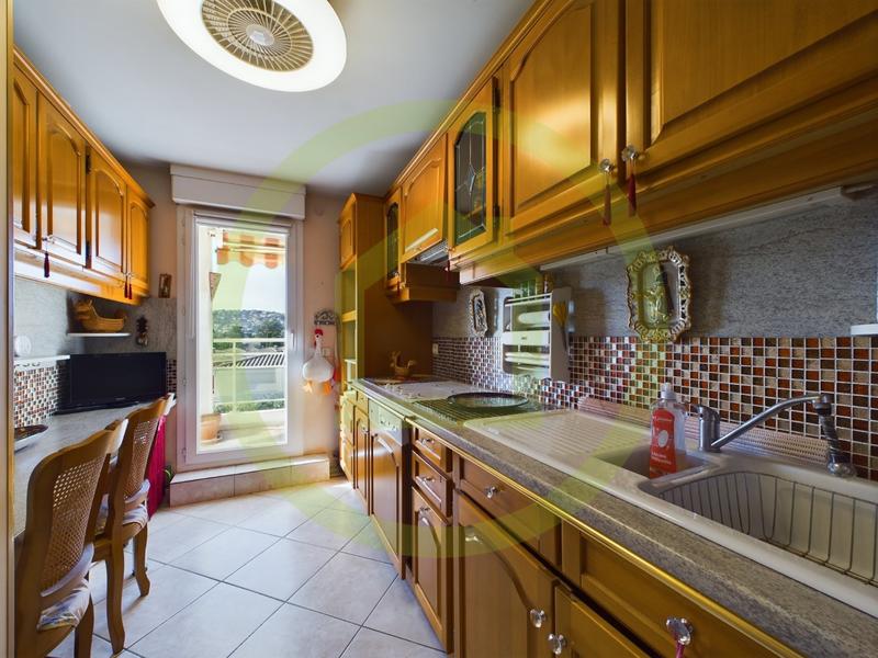 Appartement - 86 m² - 4 pièces