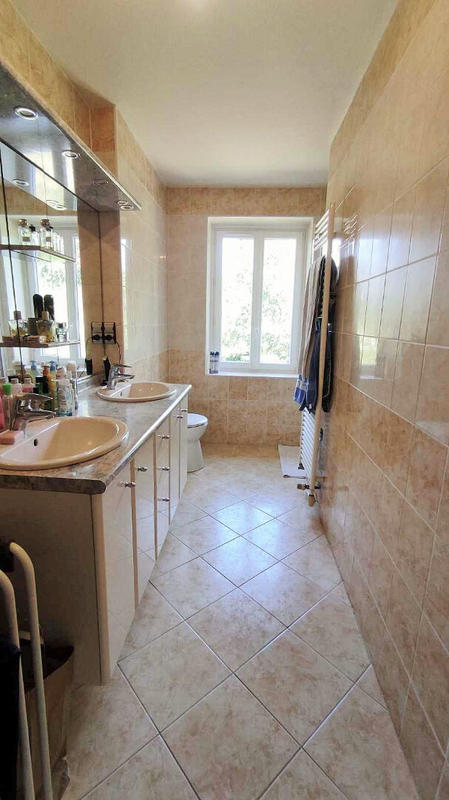 Maison - 264 m² - 11 pièces