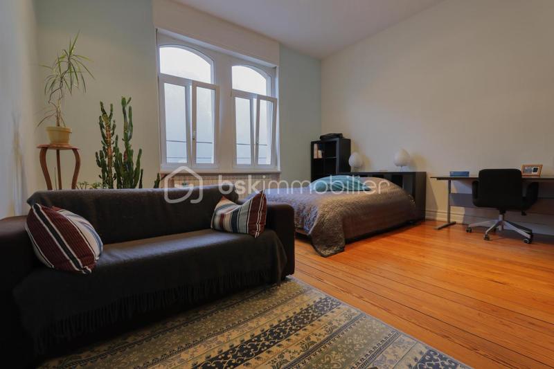 Maison de maîtres - 300 m² - 8 pièces