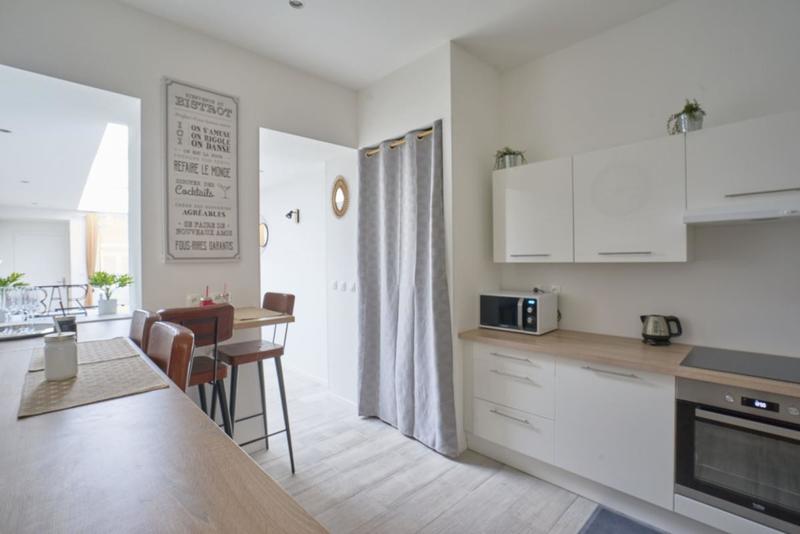 Maison - 99 m² - 6 pièces