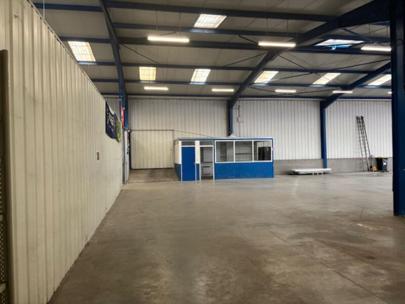 Local d'activité / Entrepôt - 500 m²