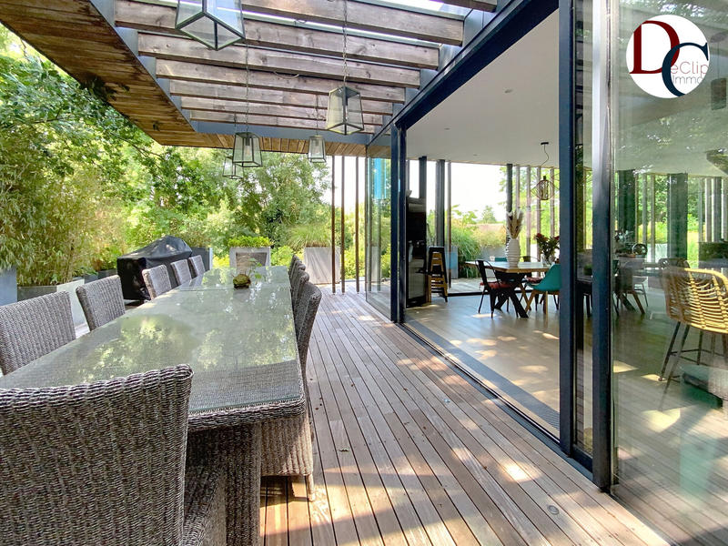 Maison - 500 m² - 12 pièces