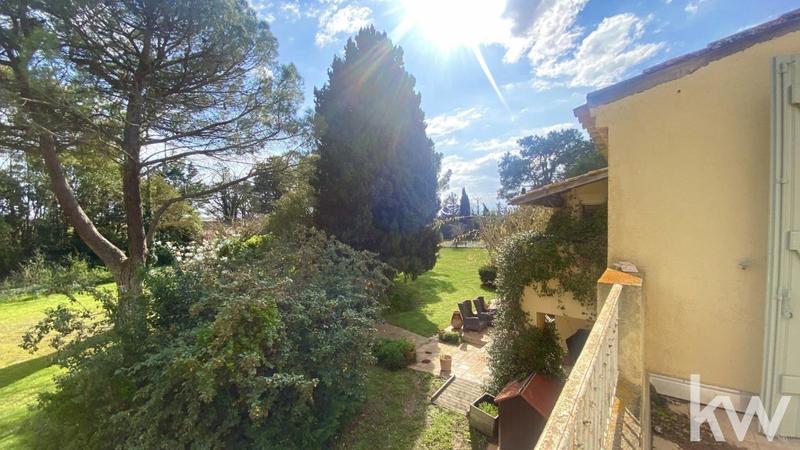 Propriété - 260 m² - 7 pièces