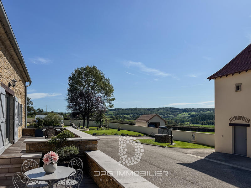 Maison - 168 m² - 7 pièces