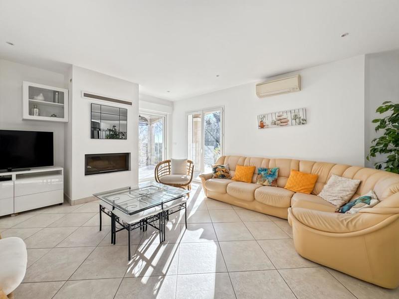 Maison - 192 m² - 6 pièces