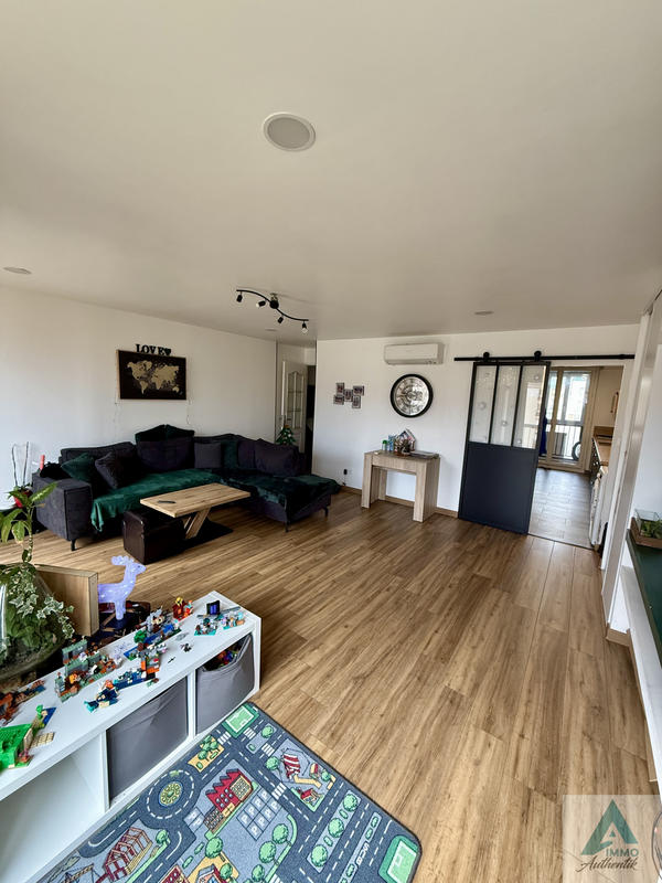 Appartement - 80 m² - 4 pièces