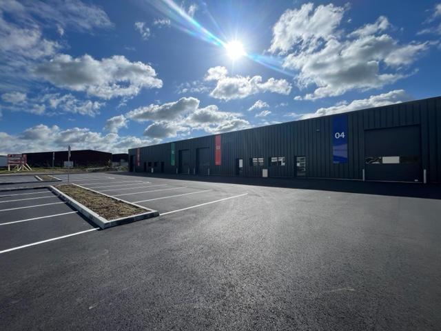 Local d'activité / Entrepôt - 1 000 m²