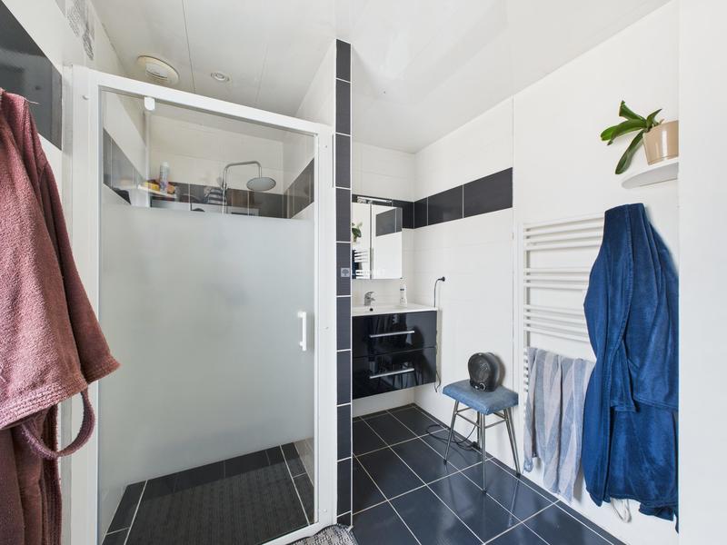 Maison traditionnelle - 90 m² - 4 pièces