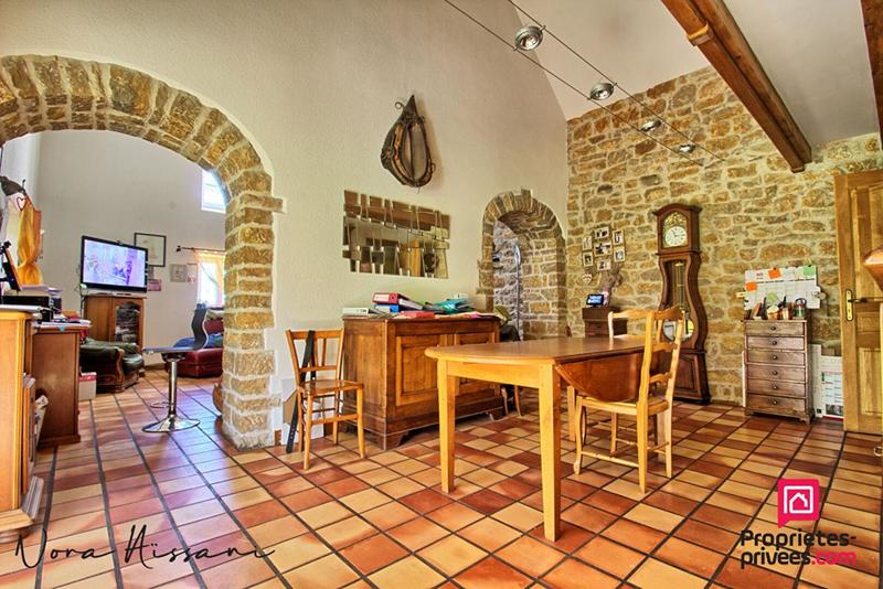 Demeure - 1 000 m² - 15 pièces