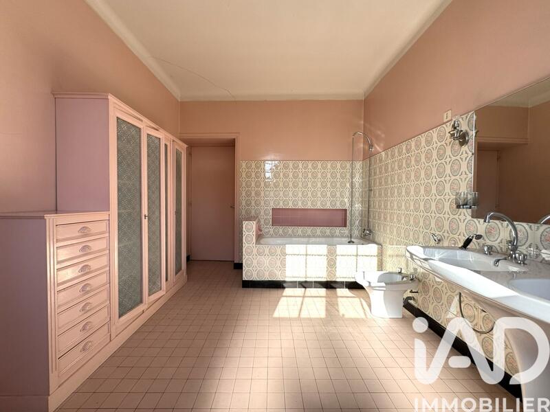 Maison de ville - 312 m² - 12 pièces