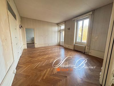 Château - 578 m² - 13 pièces