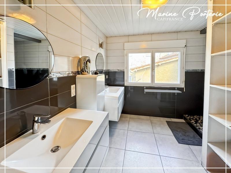 Maison en pierre - 200 m² - 7 pièces