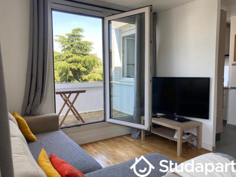 Chambre - 9 m² - 1 pièce