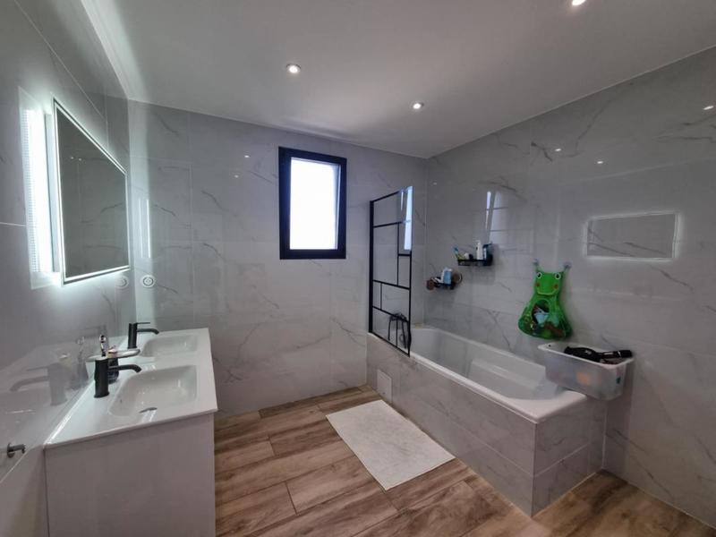 Maison - 150 m² - 5 pièces