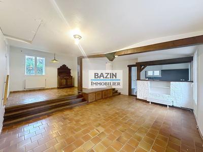 Maison traditionnelle - 93 m² - 4 pièces