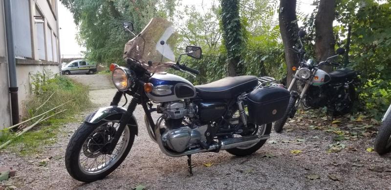 Kawasaki W 650 kawasaki bleu 0650 555