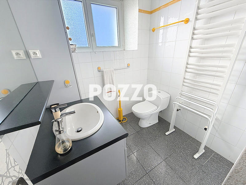 Maison - 345 m² - 8 pièces