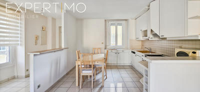 Appartement - 75 m² - 3 pièces