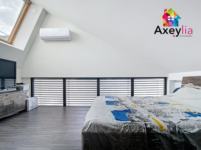 Maison - 240 m² - 7 pièces