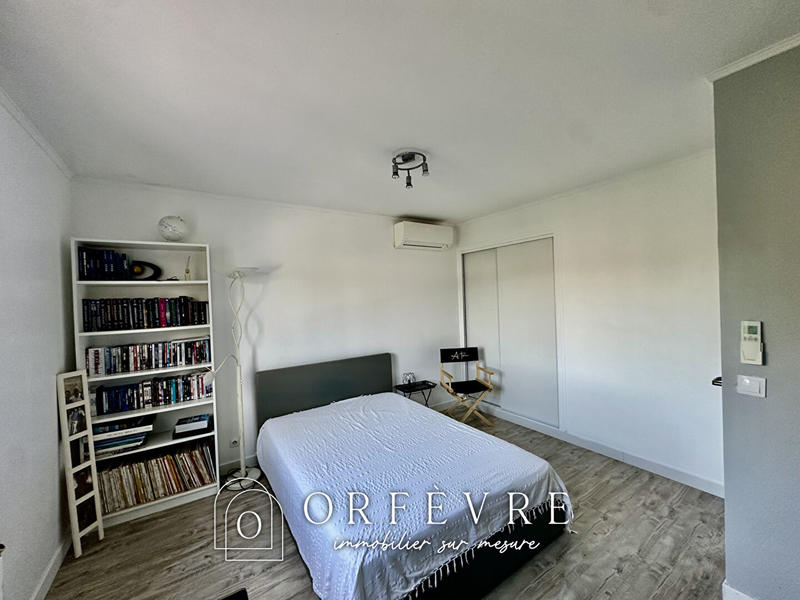 Maison - 182 m² - 8 pièces