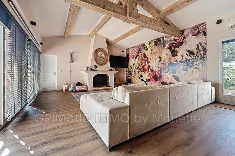 Villa - 280 m² - 10 pièces