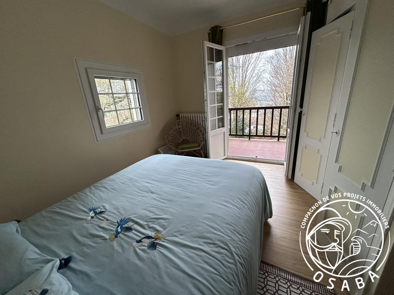 Maison - 311 m² - 8 pièces