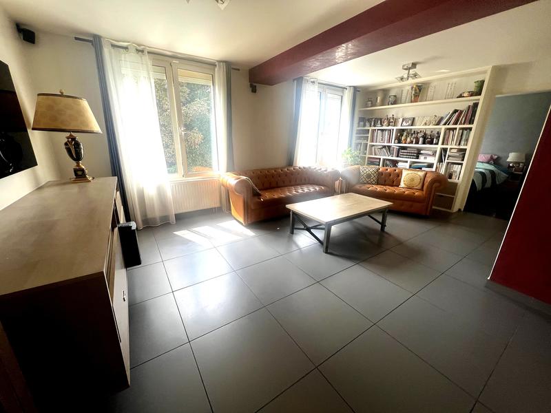 Maison - 196 m² - 7 pièces