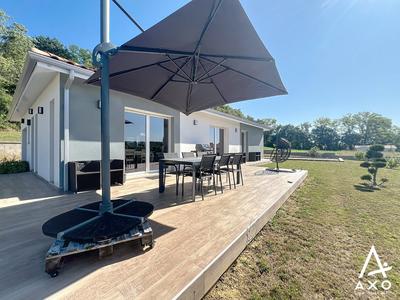 Maison - 102 m² - 4 pièces