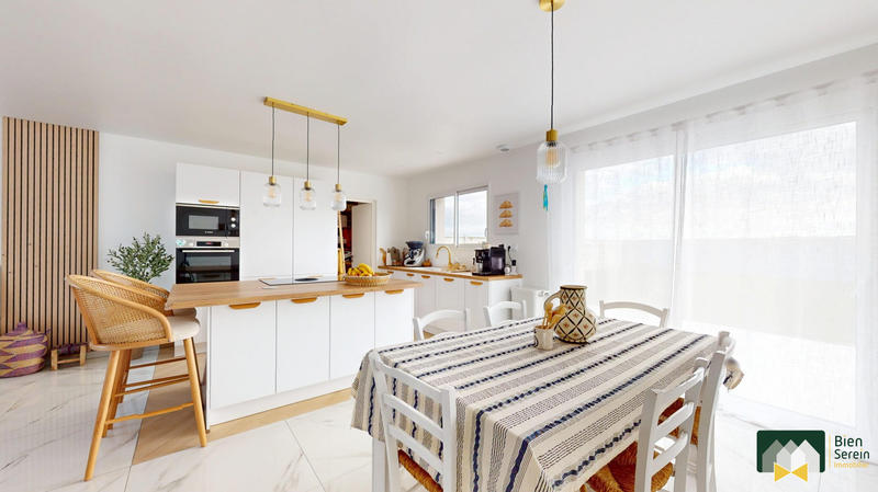 Maison - 114 m² - 6 pièces