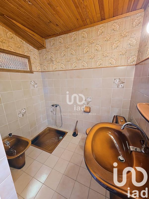 Maison - 250 m² - 10 pièces