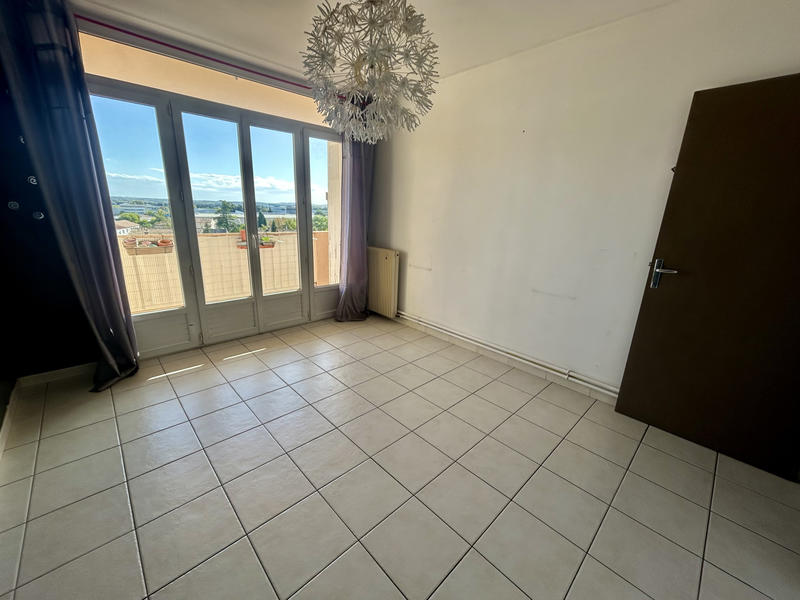 Appartement - 82 m² - 4 pièces