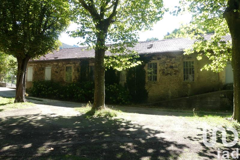 Maison - 255 m² - 10 pièces